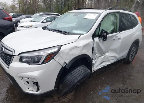 2021 Subaru Forester Premium z USA, uszkodzony, nr VIN JF2SKAJC5MH508572